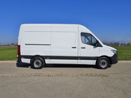 Mercedes-Benz Sprinter 315 1.9 CDI L2 H2 RWD 150 Pk - Euro 6 - Airco - Cruise Control - ParkeerCamera ActivLease financial lease