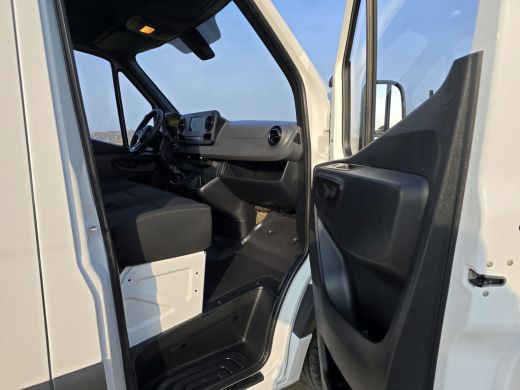 Mercedes-Benz Sprinter 315 1.9 CDI L2 H2 RWD - 150 Pk - Euro 6 - MBUX - ParkeerCamera - Airco - Cruise Control ActivLease financial lease