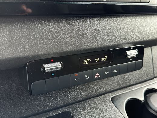 Mercedes-Benz Sprinter 315 CDI / 9G-TRONIC / L2H2 / 2x SCHUIFDEUR / 3.5 TONS TREKHAAK / LED / MBUX / CAMERA / CRUISE / A... ActivLease financial lease