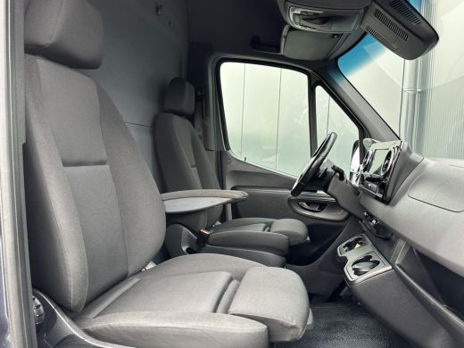 Mercedes-Benz Sprinter 315 CDI / 9G-TRONIC / L2H2 / 2x SCHUIFDEUR / 3.5 TONS TREKHAAK / LED / MBUX / CAMERA / CRUISE / A... ActivLease financial lease