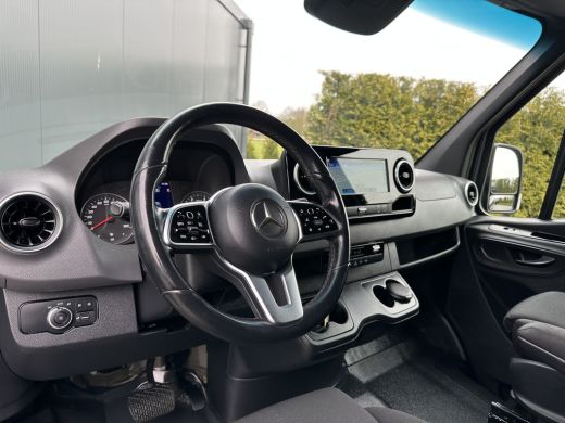 Mercedes-Benz Sprinter 315 CDI / 9G-TRONIC / L2H2 / 2x SCHUIFDEUR / 3.5 TONS TREKHAAK / LED / MBUX / CAMERA / CRUISE / A... ActivLease financial lease