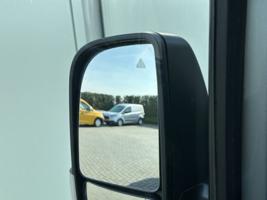 Mercedes-Benz Sprinter 317 CDI 9G-TRONIC / L2H1 / RWD / 3.500 KG AHG / 2x SCHUIFDEUR / CAMERA / CRUISE / BLIND SPOT / CA... ActivLease financial lease