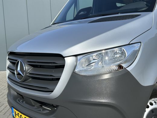 Mercedes-Benz Sprinter 317 CDI 9G-TRONIC / L2H1 / RWD / 3.500 KG AHG / 2x SCHUIFDEUR / CAMERA / CRUISE / BLIND SPOT / CA... ActivLease financial lease