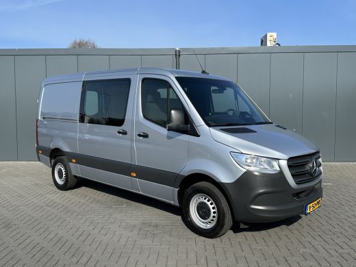 Mercedes-Benz Sprinter 317 CDI 9G-TRONIC / L2H1 / RWD / 3.500 KG AHG / 2x SCHUIFDEUR / CAMERA / CRUISE / BLIND SPOT / CA... ActivLease financial lease