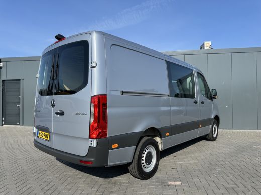 Mercedes-Benz Sprinter 317 CDI 9G-TRONIC / L2H1 / RWD / 3.500 KG AHG / 2x SCHUIFDEUR / CAMERA / CRUISE / BLIND SPOT / CA... ActivLease financial lease