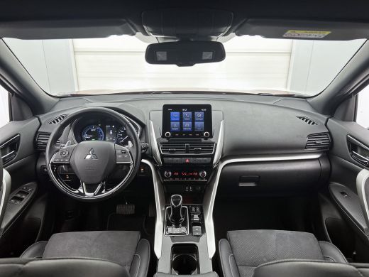 Mitsubishi Eclipse Cross 2.4 PHEV Intense+ Hybride / Navigatie / 1/2 Leder / Pdc. / Airco-ecc./ Radio multimedia / Apk 07-... ActivLease financial lease