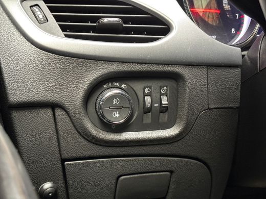 Opel Astra Sports Tourer 1.4 Sport 146Pk Automaat (APPLE CARPLAY, NAVIGATIE, CAMERA, CLIMATE, GETINT GLAS, S... ActivLease financial lease