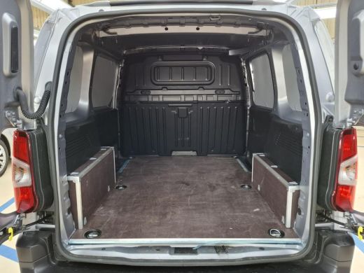 Opel Combo 1.5 BlueHDi 130 PK | PRIJS INCL BPM | AUTOMAAT | 8 JAAR GARANTIE | TREKHAAK | BETIMMERING LAADRUI... ActivLease financial lease