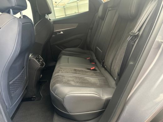 Peugeot 3008 1.6 HYbrid 225 GT Black Pack | Camera | Focal | Carplay | 19" Lichtmetaal | Adaptieve Cruise | Le... ActivLease financial lease