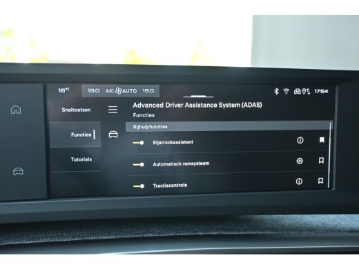 Peugeot 3008 1.6 plug-in Hybrid 195 Allure 8 Jaar Garantie! | Afn. Trekhaak | Navigatie by App | Achteruitrijc... ActivLease financial lease
