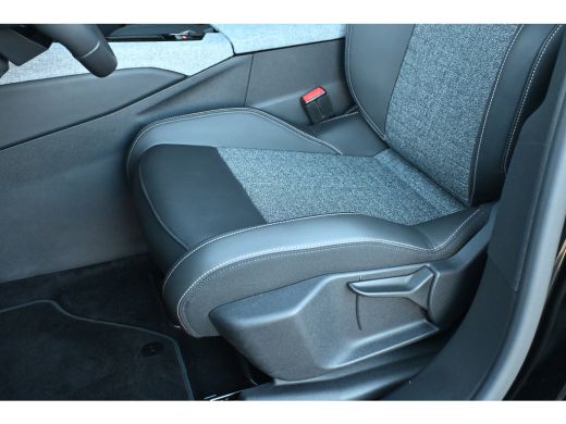 Peugeot 3008 1.6 plug-in Hybrid 195 Allure 8 Jaar Garantie! | Afn. Trekhaak | Navigatie by App | Achteruitrijc... ActivLease financial lease