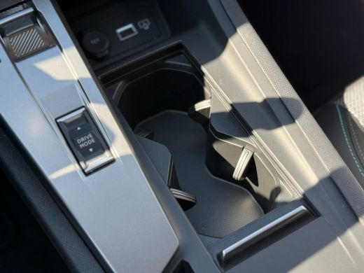 Peugeot 408 Allure 58 kWh 360camera | Keyless | Standkachel | Stoelverwarming | Adeptieve cruise control | Ap... ActivLease financial lease