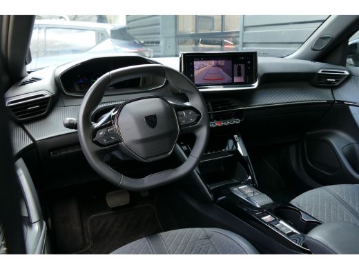Peugeot e-2008 EV 156PK 54KWH ALLURE AUTOMAAT / NAVI / CLIMA / CAMERA / 17"LMV / FULL-LED / PDC / BLUETOOTH / CR... ActivLease financial lease