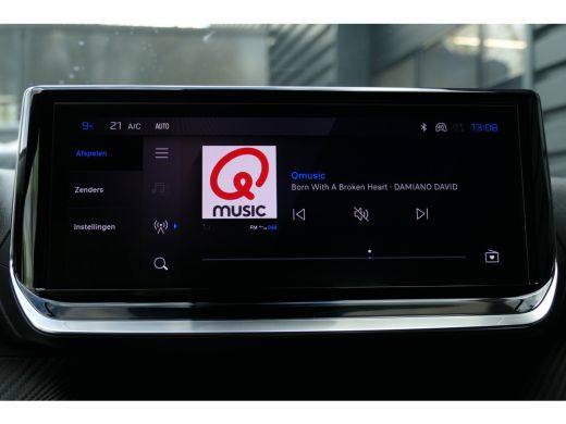 Peugeot e-2008 EV 156PK 54KWH ALLURE AUTOMAAT / NAVI / CLIMA / CAMERA / 17"LMV / FULL-LED / PDC / BLUETOOTH / CR... ActivLease financial lease