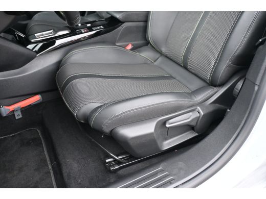 Peugeot e-2008 EV GT 54 kWh 94,6%SOH! | 360 Camera | Achteruitrijcamera | Navigatie | Keyless-Entry | Dodehoek-D... ActivLease financial lease