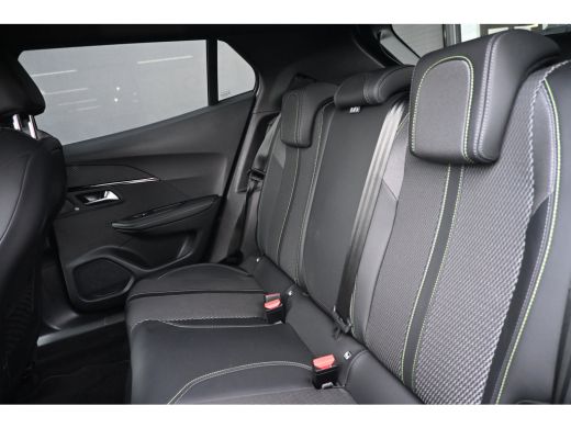 Peugeot e-2008 EV GT 54 kWh 94,6%SOH! | 360 Camera | Achteruitrijcamera | Navigatie | Keyless-Entry | Dodehoek-D... ActivLease financial lease