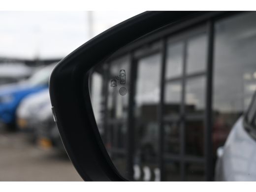 Peugeot e-2008 EV GT 54 kWh 94,6%SOH! | 360 Camera | Achteruitrijcamera | Navigatie | Keyless-Entry | Dodehoek-D... ActivLease financial lease