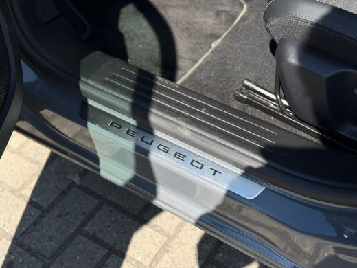 Peugeot e-2008 EV GT Avantage 54 kWh 360 camera | Keyless | Stand kachel | Interieurverlichting | Adeptieve crui... ActivLease financial lease