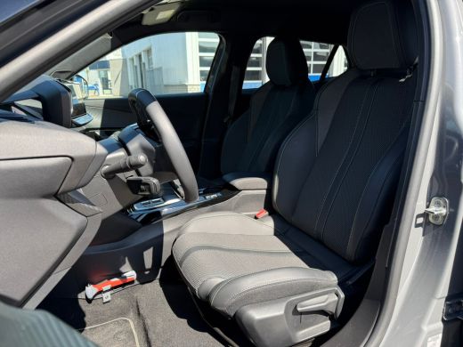 Peugeot e-2008 EV GT Avantage 54 kWh 360 camera | Keyless | Stand kachel | Interieurverlichting | Adeptieve crui... ActivLease financial lease