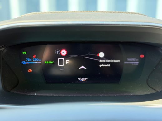 Peugeot e-2008 EV GT Avantage 54 kWh 360 camera | Keyless | Stand kachel | Interieurverlichting | Adeptieve crui... ActivLease financial lease