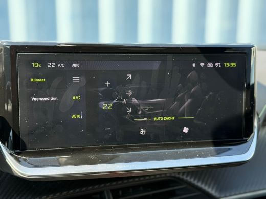 Peugeot e-2008 EV GT Avantage 54 kWh 360 camera | Keyless | Stand kachel | Interieurverlichting | Adeptieve crui... ActivLease financial lease