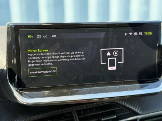 Peugeot e-2008 EV GT Avantage 54 kWh 360 camera | Keyless | Stand kachel | Interieurverlichting | Adeptieve crui... ActivLease financial lease