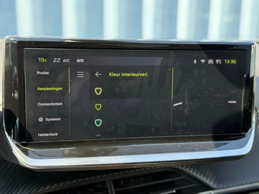 Peugeot e-2008 EV GT Avantage 54 kWh 360 camera | Keyless | Stand kachel | Interieurverlichting | Adeptieve crui... ActivLease financial lease