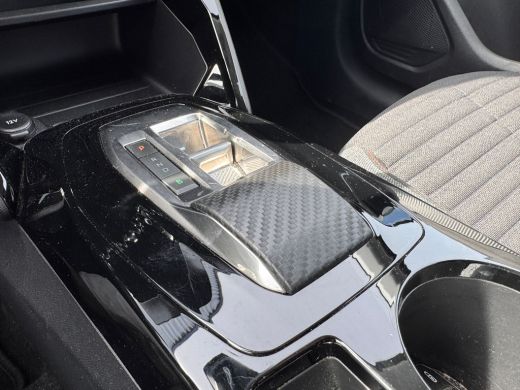 Peugeot e-208 EV Active 50 kWh | All Season Banden | Stoelverwarming | Cruise Control | Navigatie | Apple Carpl... ActivLease financial lease