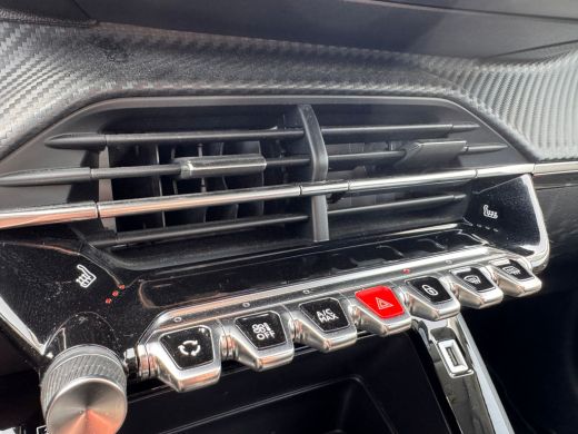 Peugeot e-208 EV Active 50 kWh | All Season Banden | Stoelverwarming | Cruise Control | Navigatie | Apple Carpl... ActivLease financial lease