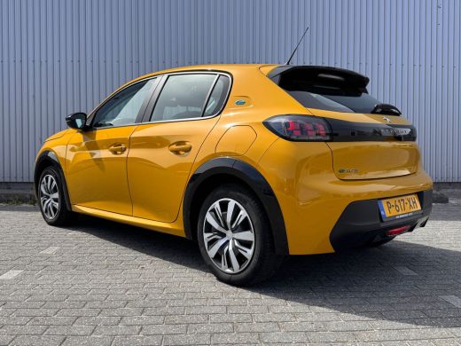 Peugeot e-208 EV Active 50 kWh | All Season Banden | Stoelverwarming | Cruise Control | Navigatie | Apple Carpl... ActivLease financial lease