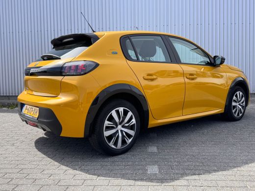 Peugeot e-208 EV Active 50 kWh | All Season Banden | Stoelverwarming | Cruise Control | Navigatie | Apple Carpl... ActivLease financial lease