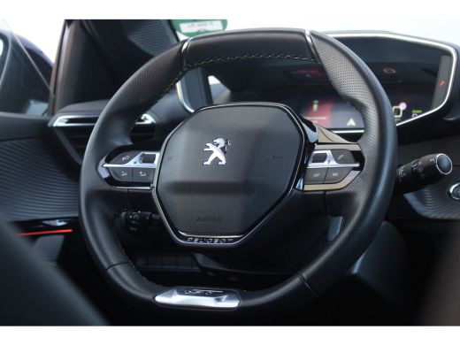 Peugeot e-208 EV GT 350 50 kWh | Camera | St. Verwarming | CarPlay | Climate & Cruise C. | PDC V&A | 17" LMV | ... ActivLease financial lease