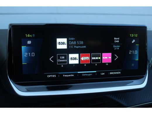 Peugeot e-208 EV GT 350 50 kWh | Camera | St. Verwarming | CarPlay | Climate & Cruise C. | PDC V&A | 17" LMV | ... ActivLease financial lease