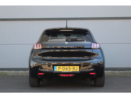 Peugeot e-208 EV GT 350 50 kWh | Camera | St. Verwarming | CarPlay | Climate & Cruise C. | PDC V&A | 17" LMV | ... ActivLease financial lease