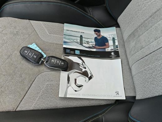 Peugeot e-208 EV GT 350 50 kWh NL-AUTO | PANODAK | GT ActivLease financial lease