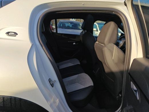 Peugeot e-208 EV GT 350 50 kWh NL-AUTO | PANODAK | GT ActivLease financial lease