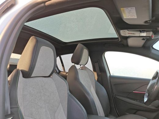 Peugeot e-208 EV GT 350 50 kWh NL-AUTO | PANODAK | GT ActivLease financial lease