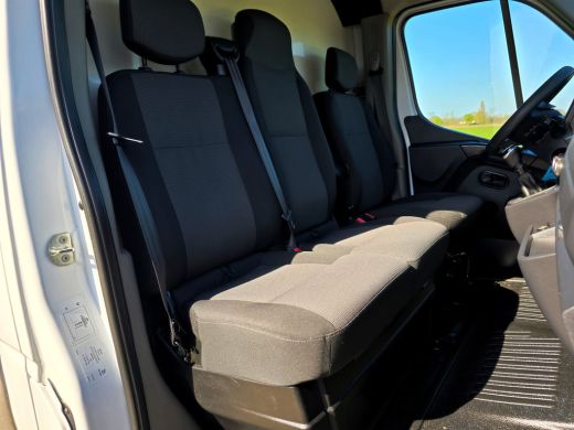 Renault Master T35 2.3 dCi Lowliner - 145 Pk - Euro 6 - Airco - Cruise Control ActivLease financial lease