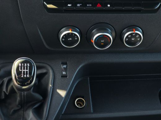 Renault Master T35 2.3 dCi Lowliner - 145 Pk - Euro 6 - Airco - Cruise Control ActivLease financial lease