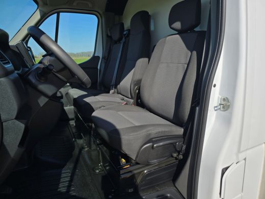 Renault Master T35 2.3 dCi Lowliner - 145 Pk - Euro 6 - Airco - Cruise Control ActivLease financial lease