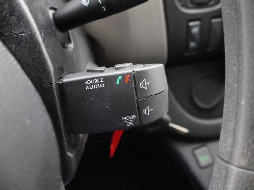 Renault Trafic 1.6 dCi T29 3-ZITS L2H1 + APPLE CARPLAY | ANDROID | TREKHAAK | CRUISE CONTROL | AIRCO ActivLease financial lease