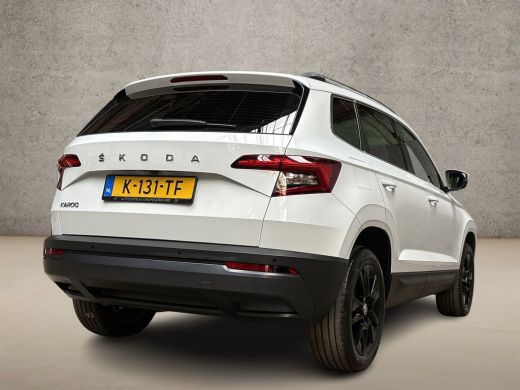 Skoda Karoq 1.5 TSI ACT Deluxe 150Pk Automaat (PANORAMADAK, APPLE CARPLAY, LEDER, ZWART HEMEL, CANTON AUDIO, ... ActivLease financial lease