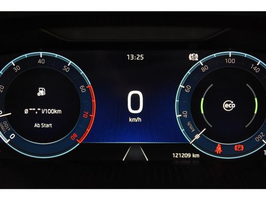 Skoda Octavia Combi Ambition Automaat *1ste Eigenaar*Navigatie*Trekhaak* ActivLease financial lease