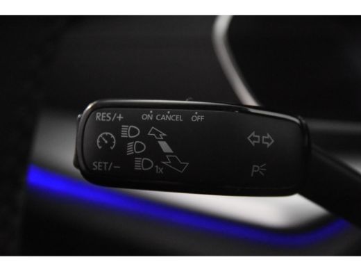 Skoda Octavia Combi Ambition Automaat *1ste Eigenaar*Navigatie*Trekhaak* ActivLease financial lease