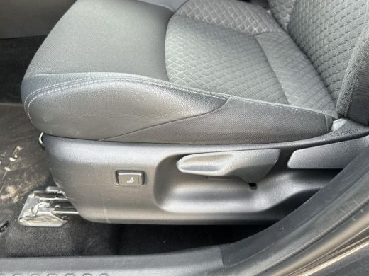 Toyota C-HR 1.8 Hybrid Style ActivLease financial lease