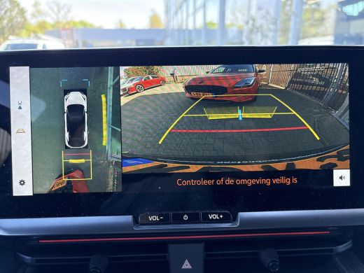 Toyota C-HR 2.0 Hybrid 200 Premi&egrave;re Edition **JBL AUDIO/ 360 CAMERA/ DODEHOEK DETECTIE** ActivLease financial lease