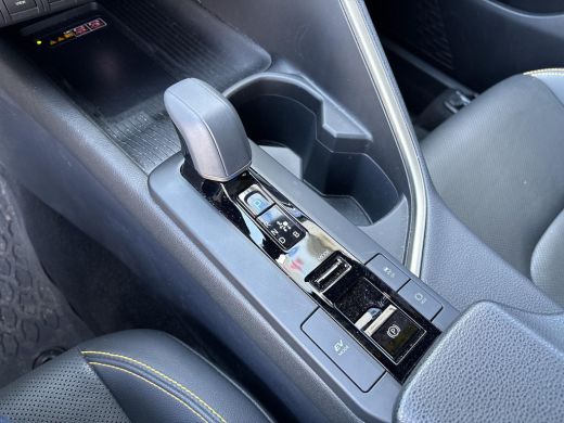 Toyota C-HR 2.0 Hybrid 200 Premi&egrave;re Edition **JBL AUDIO/ 360 CAMERA/ DODEHOEK DETECTIE** ActivLease financial lease