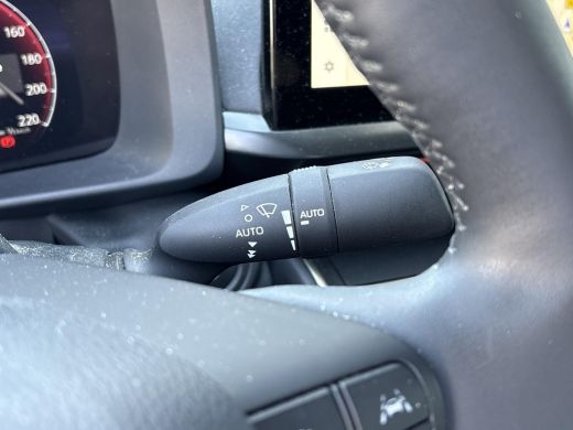 Toyota C-HR 2.0 Hybrid 200 Premi&egrave;re Edition **JBL AUDIO/ 360 CAMERA/ DODEHOEK DETECTIE** ActivLease financial lease