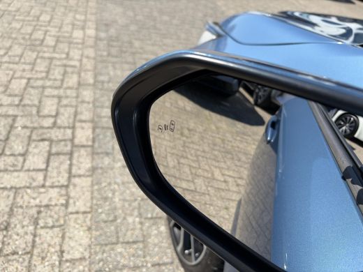 Toyota Corolla Touring Sports 2.0 Hybrid Executive ActivLease financial lease