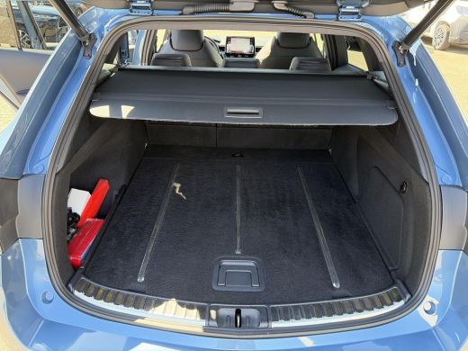 Toyota Corolla Touring Sports 2.0 Hybrid Executive ActivLease financial lease